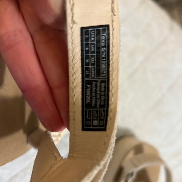 Teva Universal Geometric Sandals - Picture 7 of 11